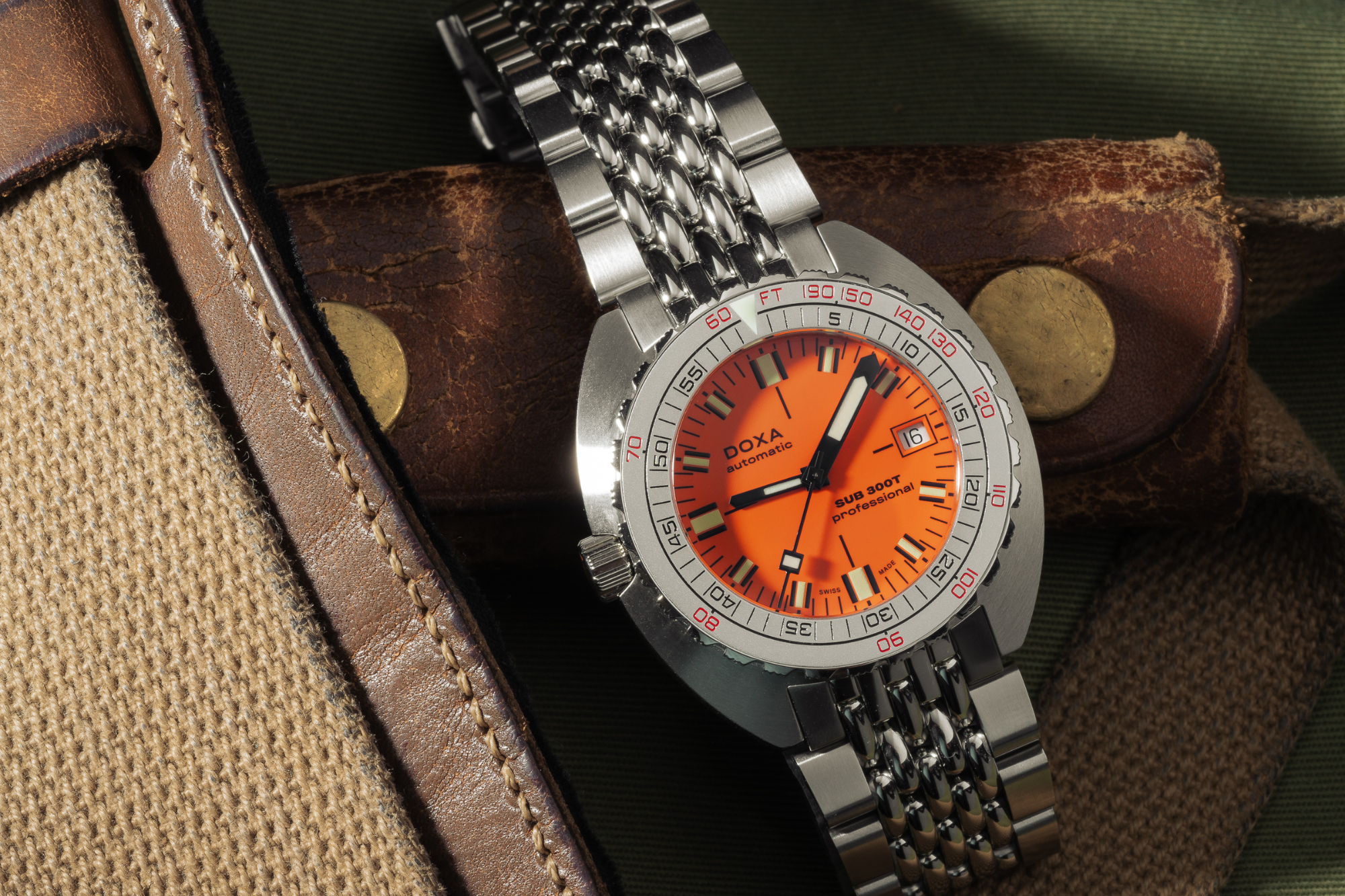 The SUB 300T Aristera: A Left-Handed Legend from DOXA